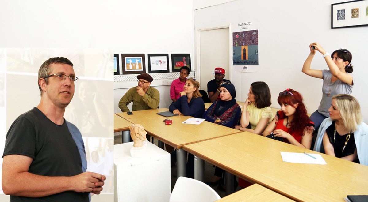 IAMCR Yönetim Kurulu üyesi DAÜ’de konuştu