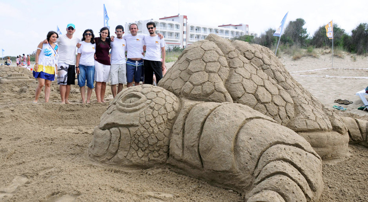 DAÜ VIII. Kumdan Heykel Festivali ve Yarışması Renkli Görüntülere Sahne Oldu