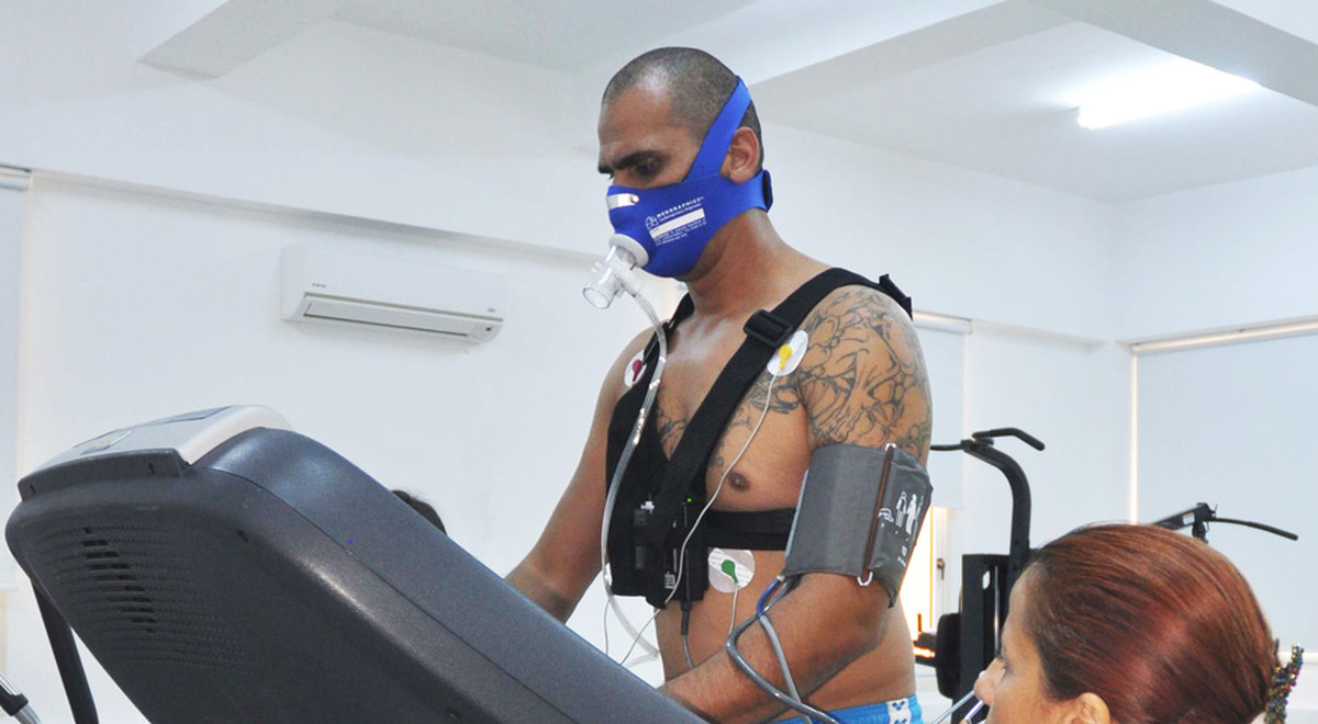 World Free Diving Champion Passes Advanced Level Performance Tests in EMU