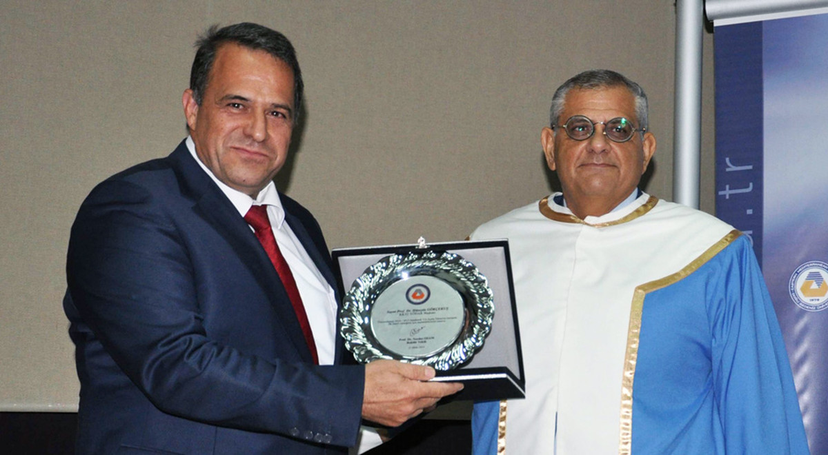 DAÜ 2014 – 2015 Akademik Yılı İlk Dersi KKTC Yödak Başkanı Prof. Dr. Hüseyin Gökçekuş Tarafından Verildi