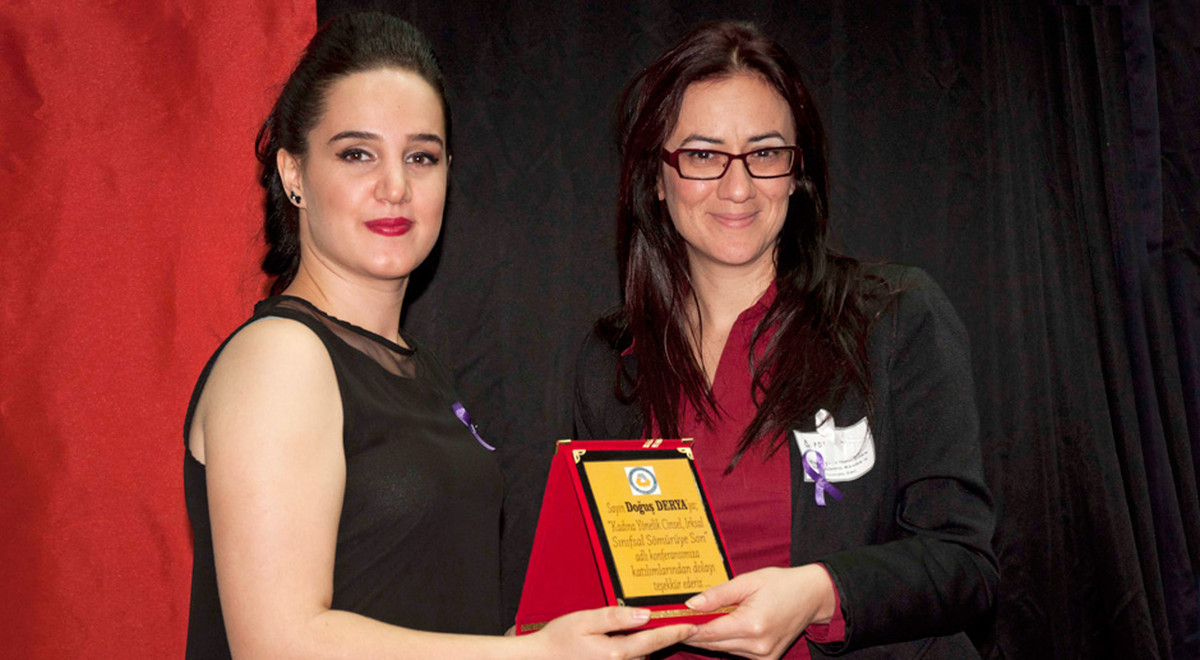 DAÜ’de ‘Kadına Yönelik Irksal, Cinsel, Sınıfsal Sömürüye Son’ Başlıklı Konferans Düzenlendi