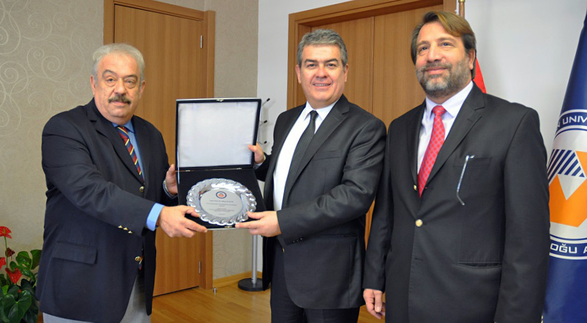 Prof. Dr. Süheyl Batum in EMU