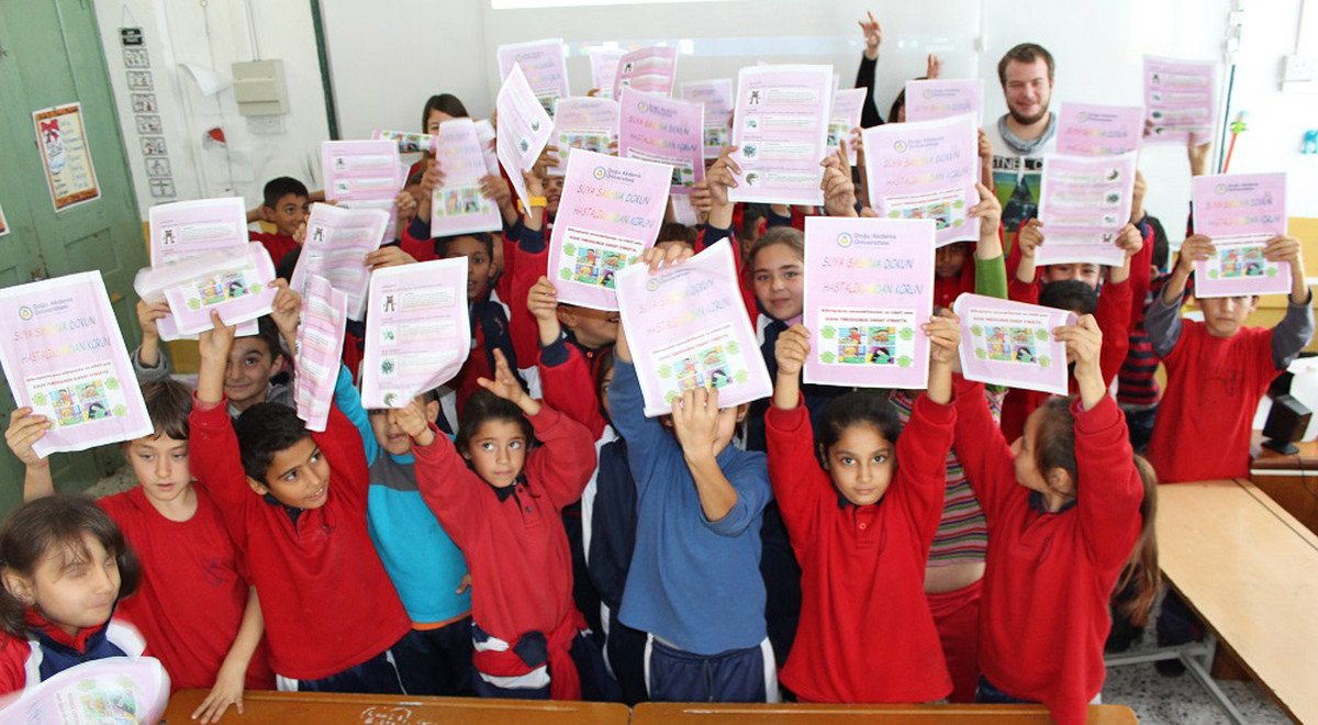 Students of EMU Organised Social Responsibility Projects for Elementary School Students