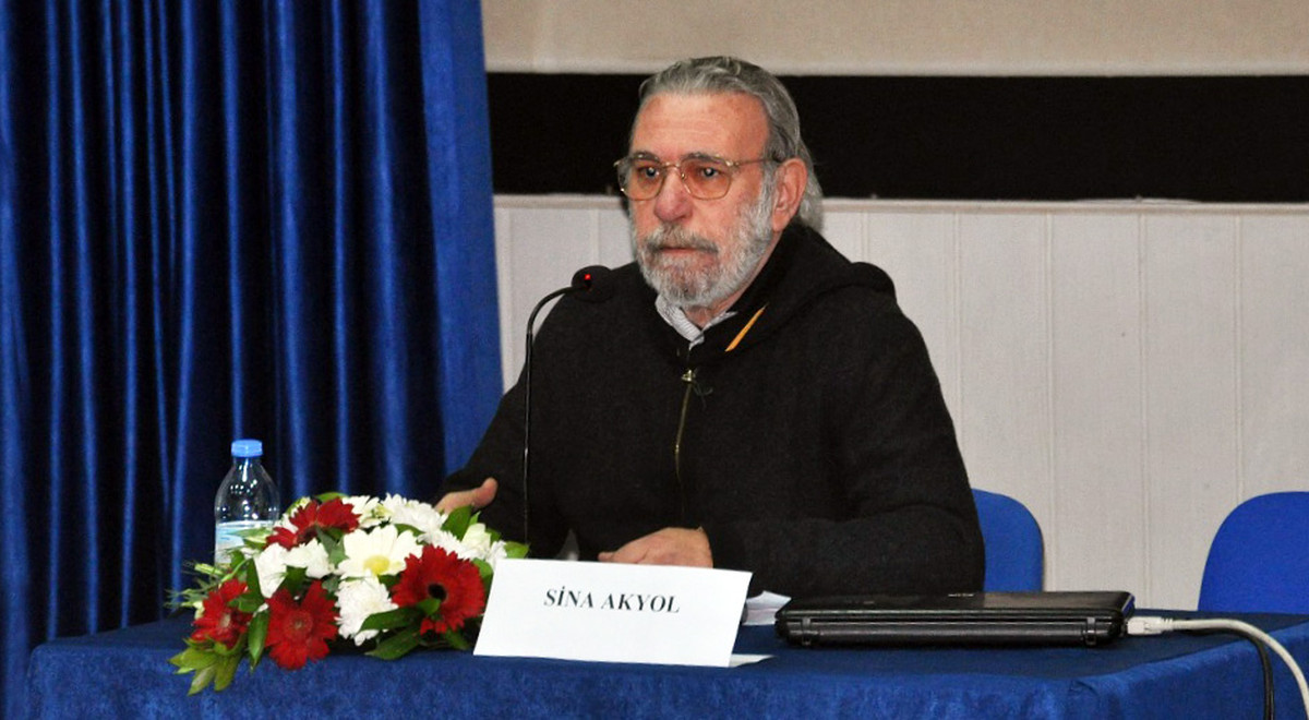 EMU Education Faculty Hosted Poet Sina Akyol