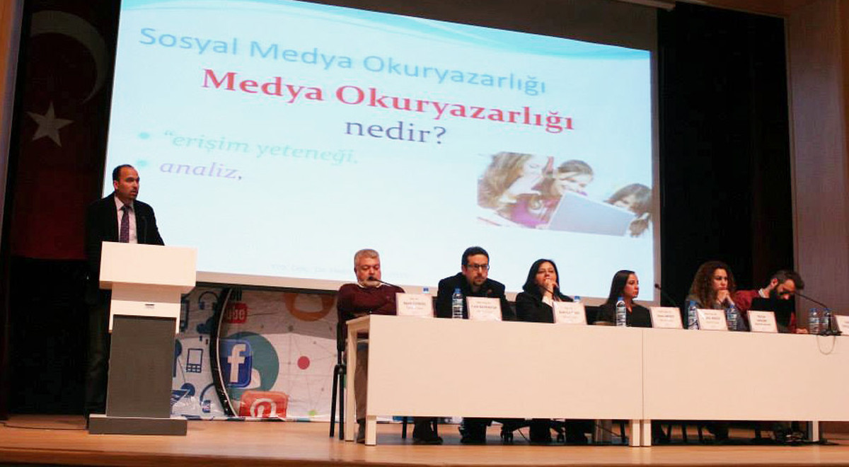 EMU Academic Staff Members Held a Workshop on Social Media in Mersin