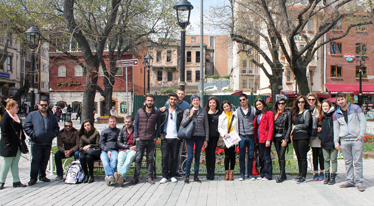 DAÜ İç Mimarlık Öğrencileri İstanbul’da Gezerek ve Görerek Öğrendi