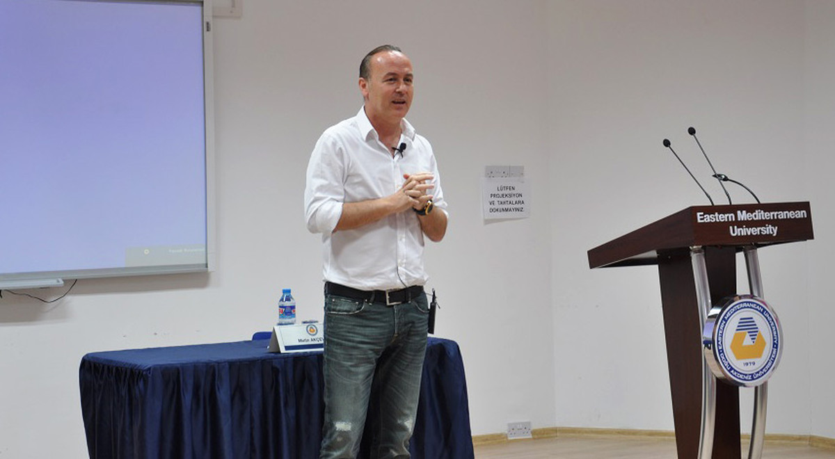 Beşiktaş’ın Eski Kalecisi Metin Akçevre DAÜ’de Katıldığı Konferansta Vurguladı “Başarmak için çalışmalı”