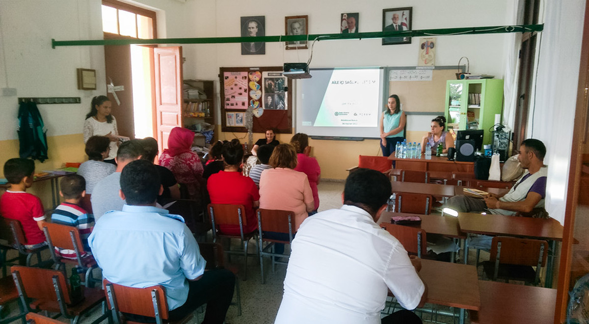 DAÜ – PDRAM Büyükkonuk İlkokulu Öğretmenlerine ve Velilerine Yönelik Seminer Düzenledi