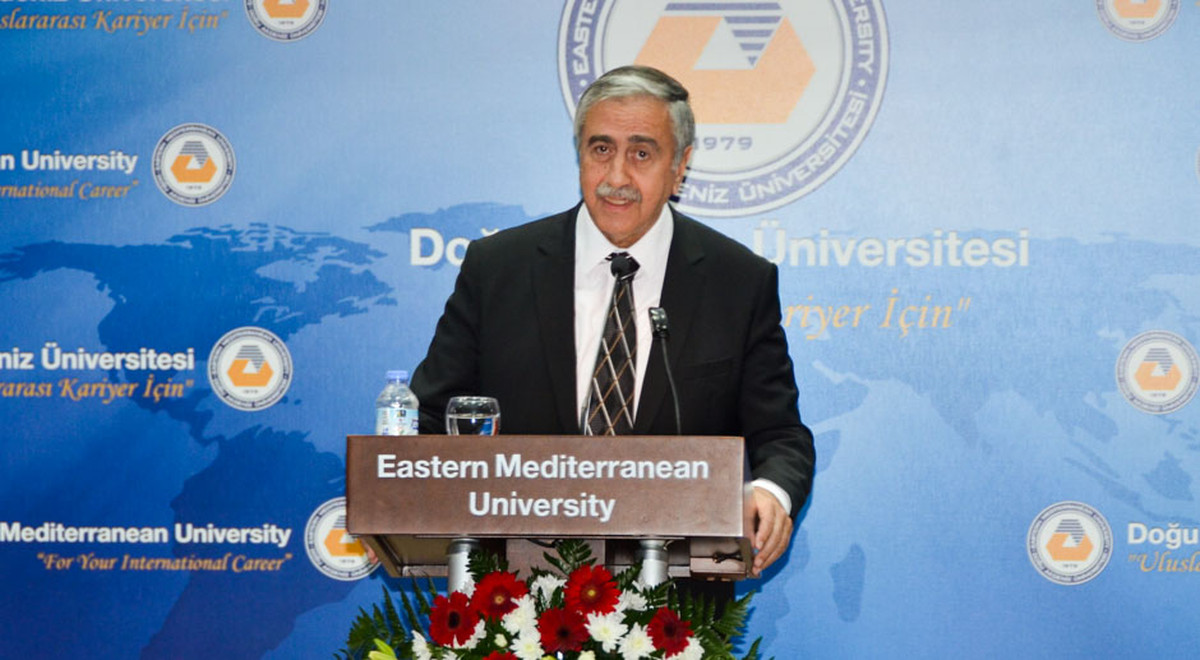 DAÜ 2015 – 2016 Akademik Yılı KKTC Cumhurbaşkanı Mustafa Akıncı’nın Verdiği İlk Ders Sunumu İle Başladı