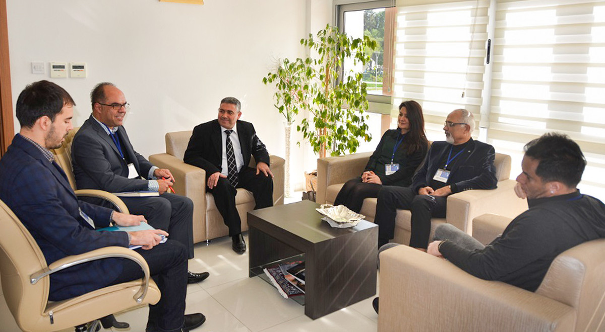 100 Ses Koro Okulu Ekibinden DAÜ Rektörlüğü’ne Ziyaret