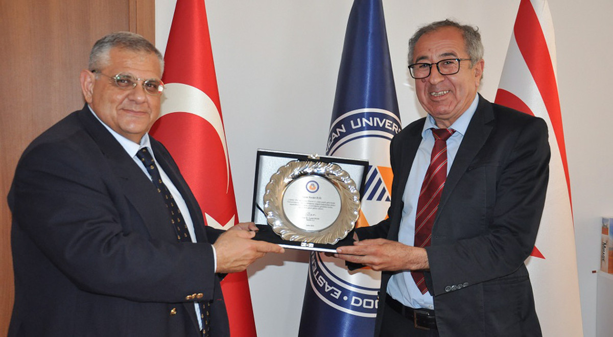 DAÜ, Emekliye Ayrılan Necdet İcil’i Onurlandırdı