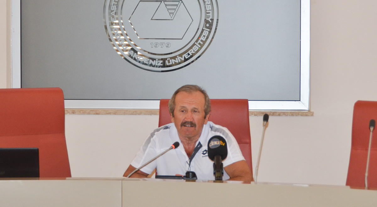 Gazeteci Yazar Ahmet Çakır DAÜ’de Söyleşi Gerçekleştirdi