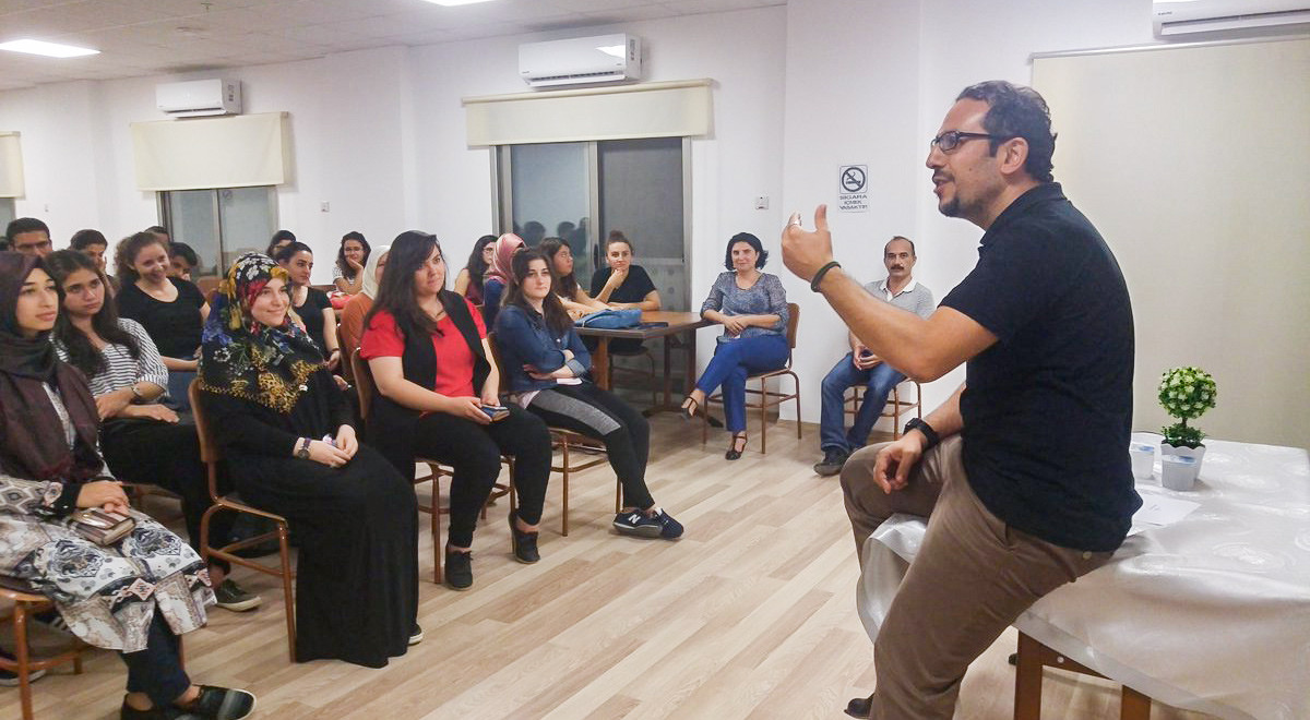 Fatih Bayraktar’dan Öğrencilerin Uyum Süreçlerine Yönelik Seminer