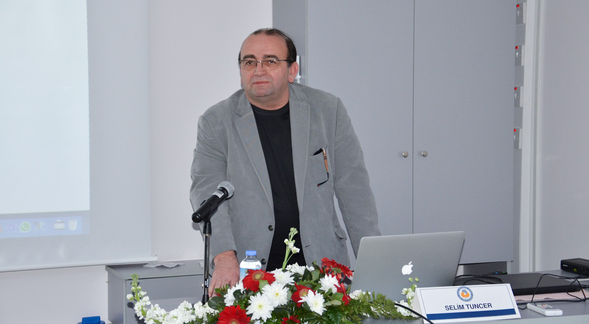 Genna Advertising Agency Chair Selim Tuncer Meets EMU Students
