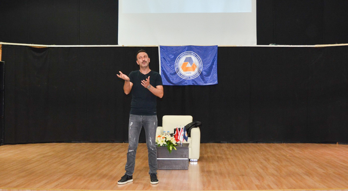 Hakan Yılmaz DAÜ’de Söyleşi Gerçekleştirdi