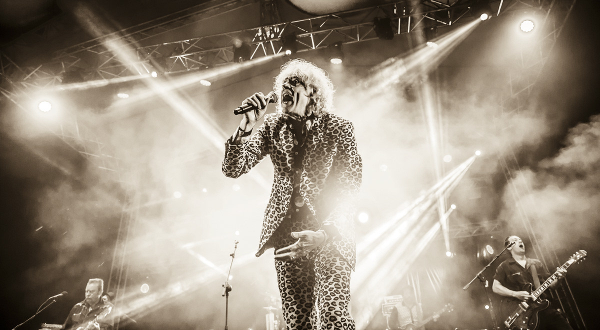 Bob Geldof DAÜ’yü Salladı!