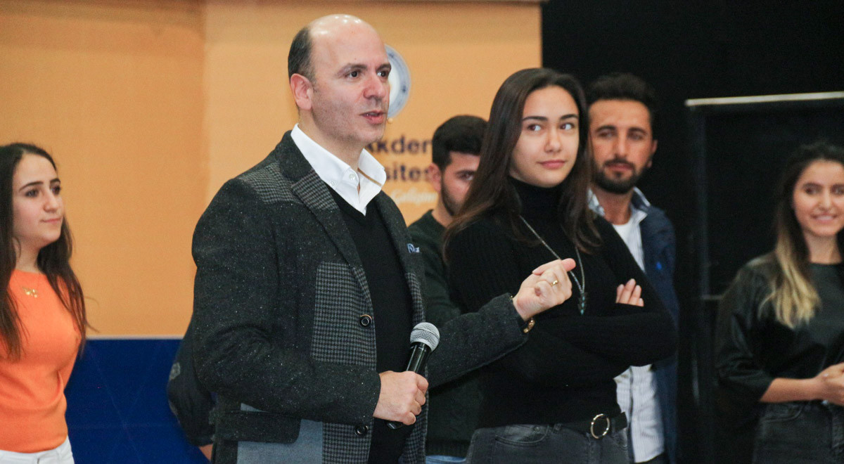 Ana Haber Spikeri Cem Öğretir DAÜ’de Eğitim Verdi