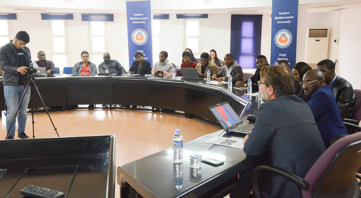 DAÜ’de Kamerun Anglofon Krizinin Çözümü Üzerine Panel Düzenlendi