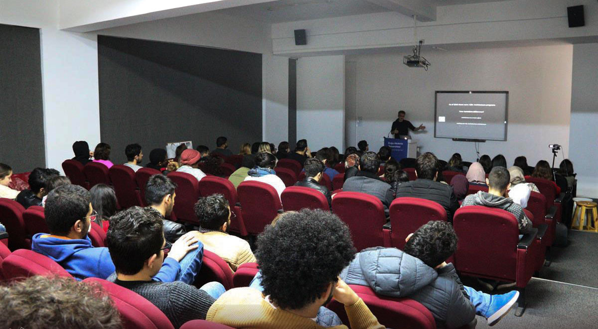 DAÜ Mimarlık Fakültesi’nde “Tasarla ve Yap” Temalı Seminer