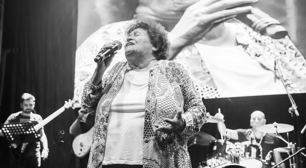 Selda Bağcan Exhilarates EMU