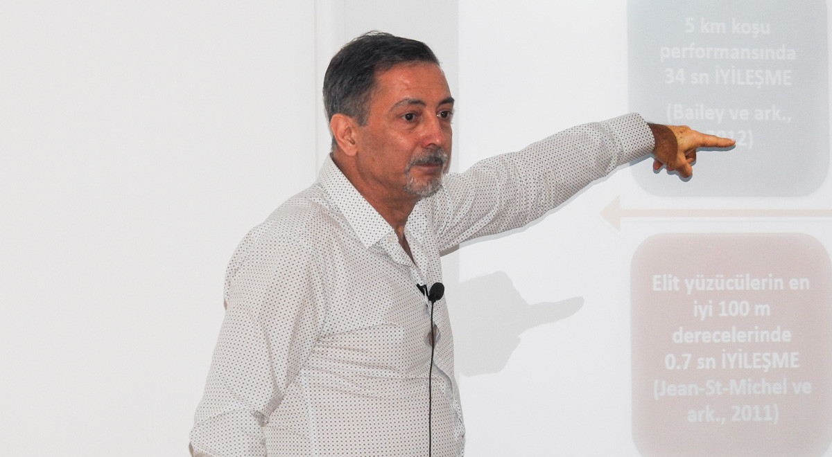 Prof. Dr. Çolakoğlu Meets the Students of EMU