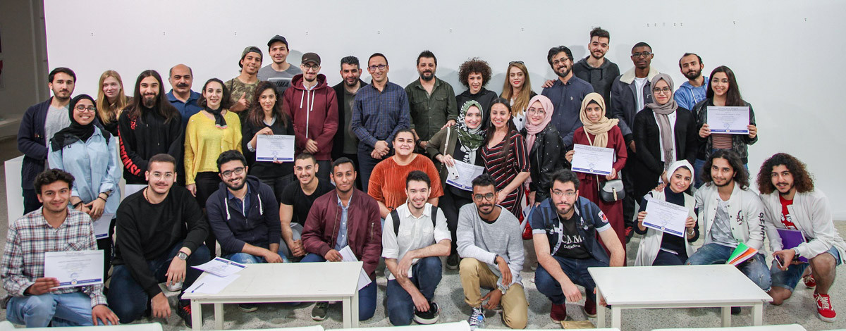 Successful Students of Department of Visual Arts and Visual Communication Design Receive Certificates