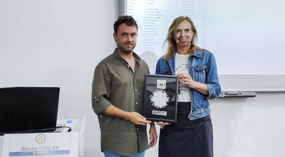 İç Mimar Dündar Özişlek DAÜ İç Mimarlık Öğrencileri ile Buluştu