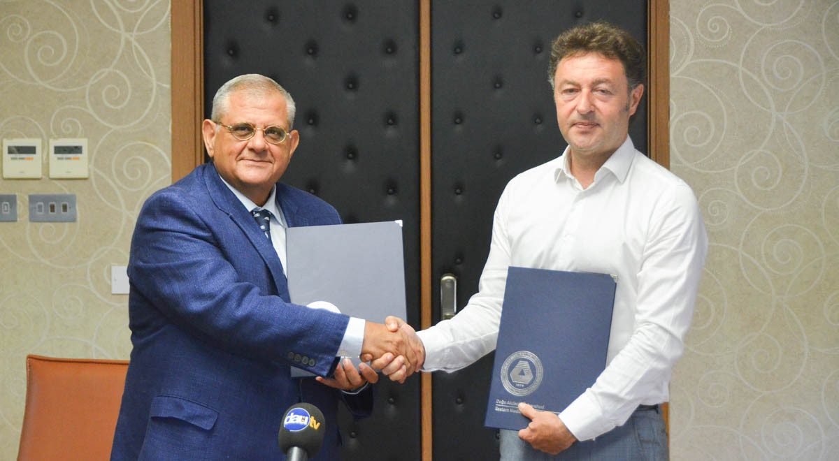 DAÜ ile Rüstem Kitabevi Arasında İş Birliği Protokolü İmzalandı