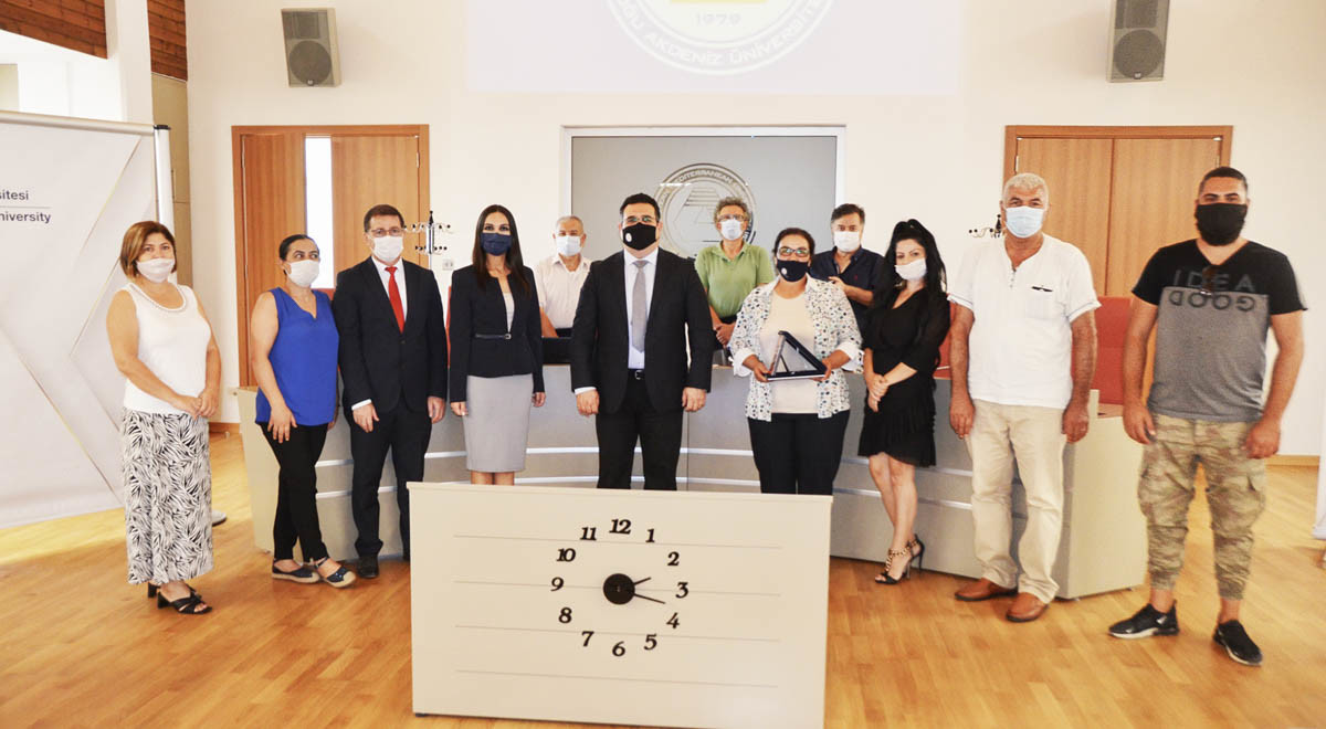 DAÜ, Emekliye Ayrılan Personelini Onurlandırdı