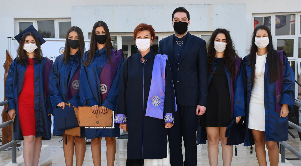 DAÜ DR. Fazıl Küçük Tıp Fakültesi 2019 – 2020 Akademik Yılı Dönem Birincisini Onurlandırma ve Mezunlar Adına Ağaç Dikimi Etkinliği Gerçekleştirdi