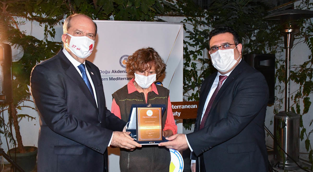 DAÜ Sanatsal Etkinlikleri Günay Güzelgün Sergisi ile Devam Etti