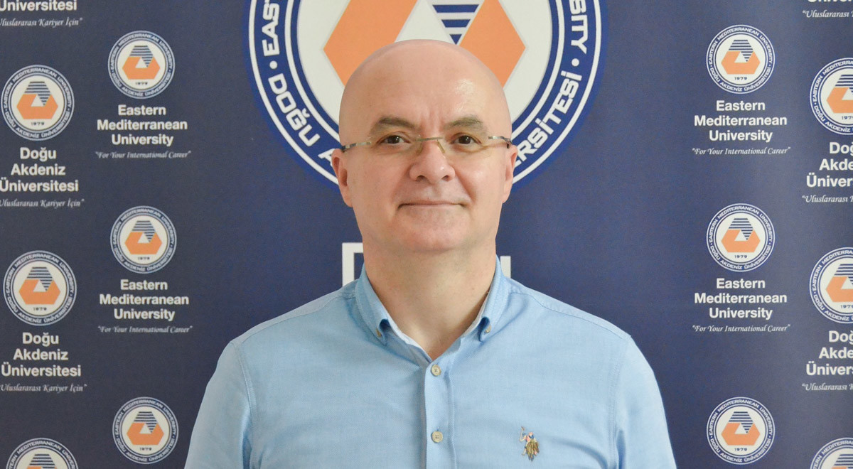 DAÜ Turizm Fakültesi Öğretim Üyesi  Prof. Dr. Osman M. Karatepe’nin  Büyük Başarısı