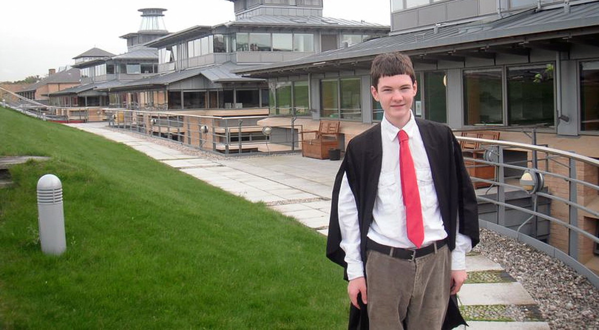 Yrd. Doç. Dr. Fernandez, Cambridge Üniversitesi’nde DAÜ’yü Anlattı