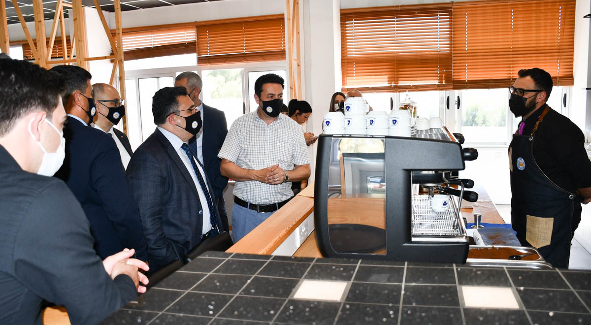 DAÜ Turizm Fakültesi’nde Tower Barista Kafe ve Eğitim Laboratuvarı Açıldı