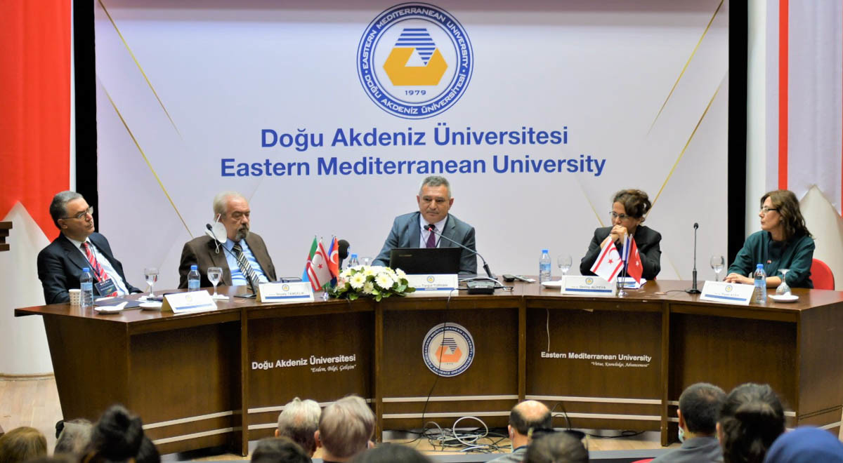 “Fethin 450. Yılında Kıbrıs: Dünü, Bugünü ve Yarını” Konulu Uluslararası Sempozyum Cumhurbaşkanı Tatar’ın Katılımlarıyla DAÜ’de Gerçekleştirildi