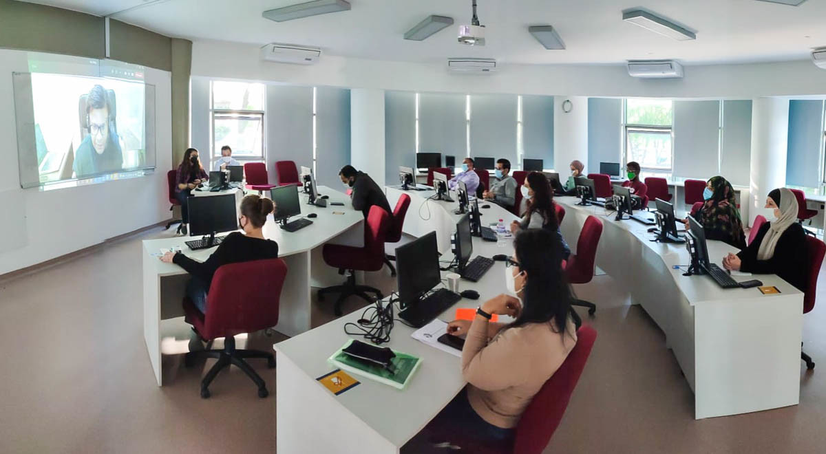 EMU Department of Banking and Finance Holds a Series of International Seminars