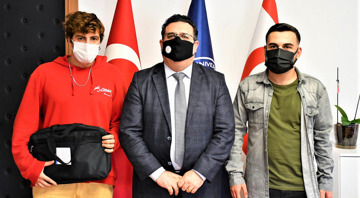 EMU Gives Laptops to Students Who Achieved to be Among the First 5 Thousand