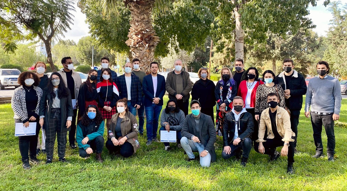 DAÜ Sinema ve Televizyon Bölümü Başarılı Olan Öğrencilerine Sertifika Töreni Düzenledi