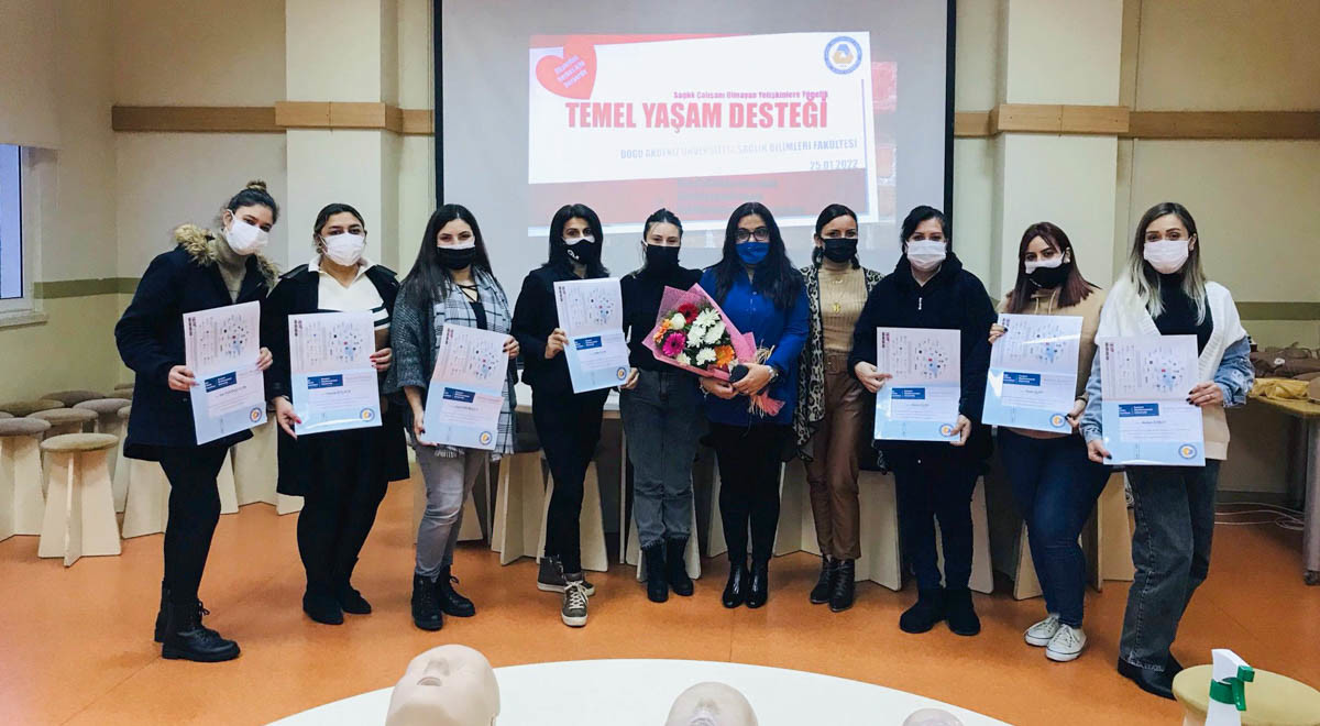 DAÜ Hemşirelik Bölümü’nden Gazimağusa Meslek Lisesi Uygulama Anaokulu’na İlk Yardım Eğitimi