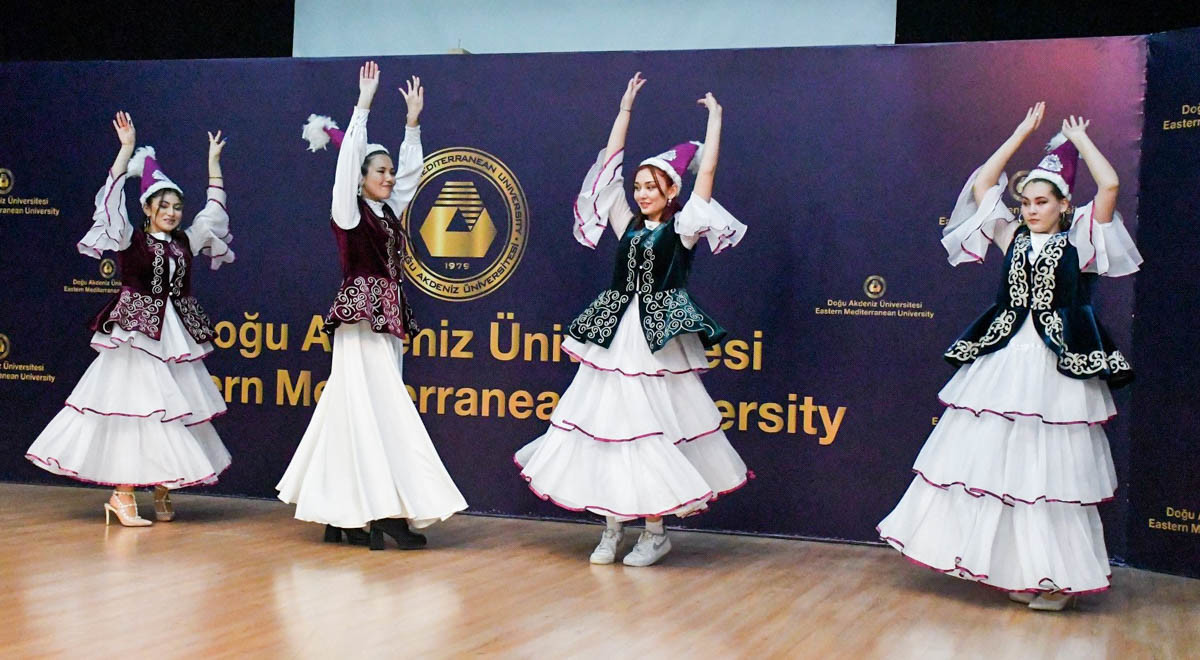 İranlı Öğrenciler DAÜ’de Nevruzu Kutladı