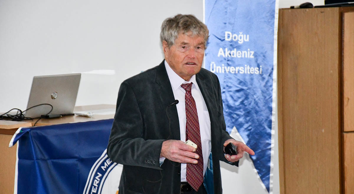 Güç Elektroniğinde Dünyanın En İyilerinden Olan Prof. Dr. Joachım Holtz DAÜ’de Seminer Verdi