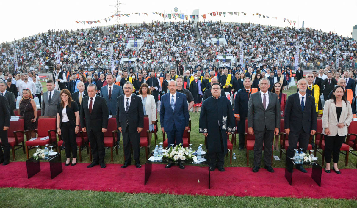 DAÜ Lisans ve Ön Lisans Mezunları Diplomalarına Kavuştu