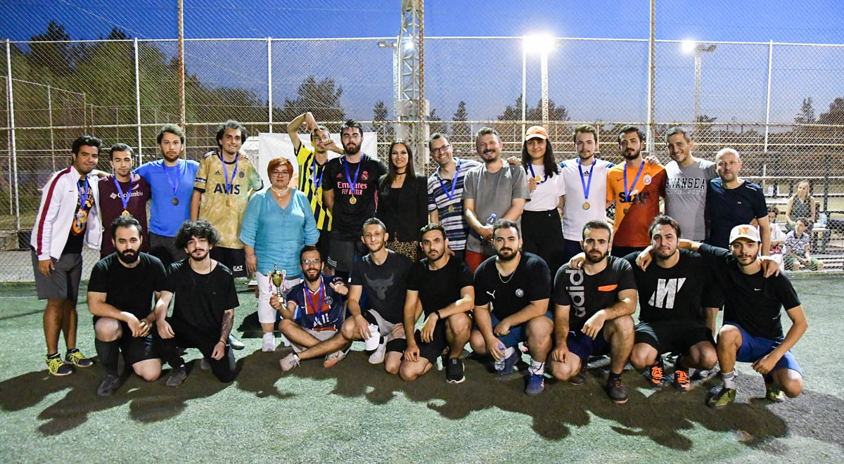 DAÜ Eczacılık Öğrencileri Birliği Tarafından Futbol Turnuvası Düzenlendi