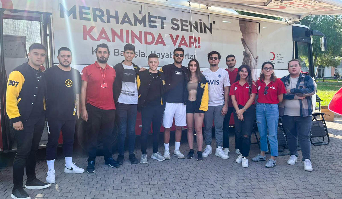 DAÜ’de “Kan Ver Hayat Kurtar” Etkinliği Düzenlendi