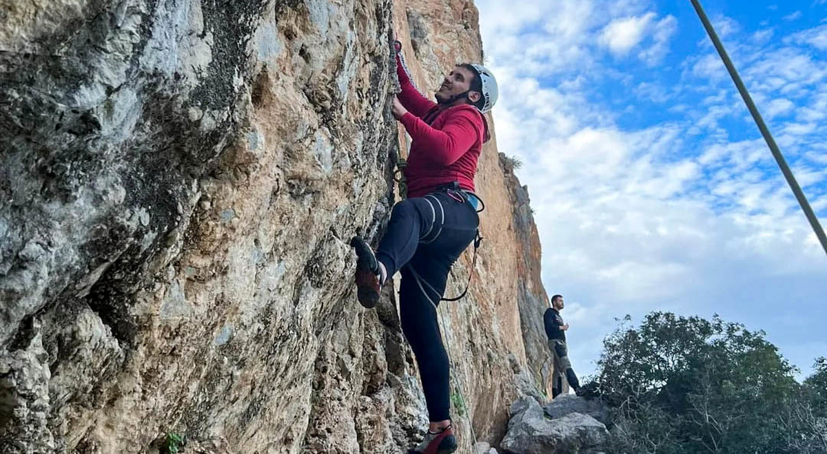 EMU Mountaineering and Nature Sports Club Enjoying the Natural Beauties