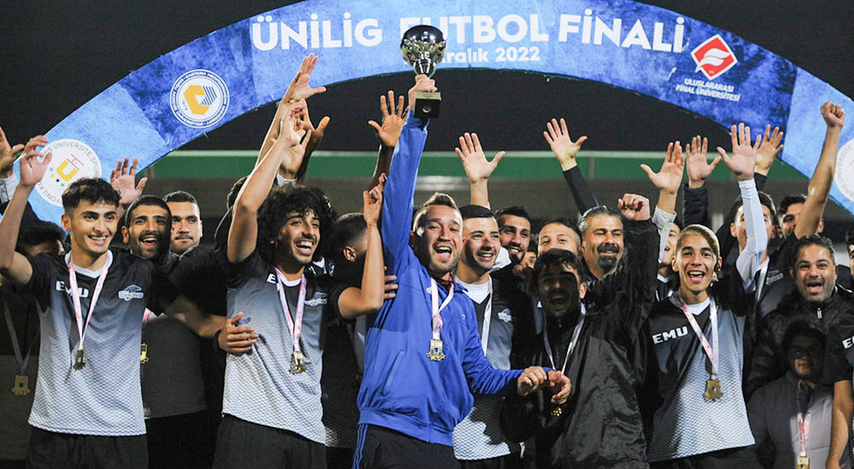 DAÜ Erkek Futbol Takımı Yenilgisiz Şampiyon