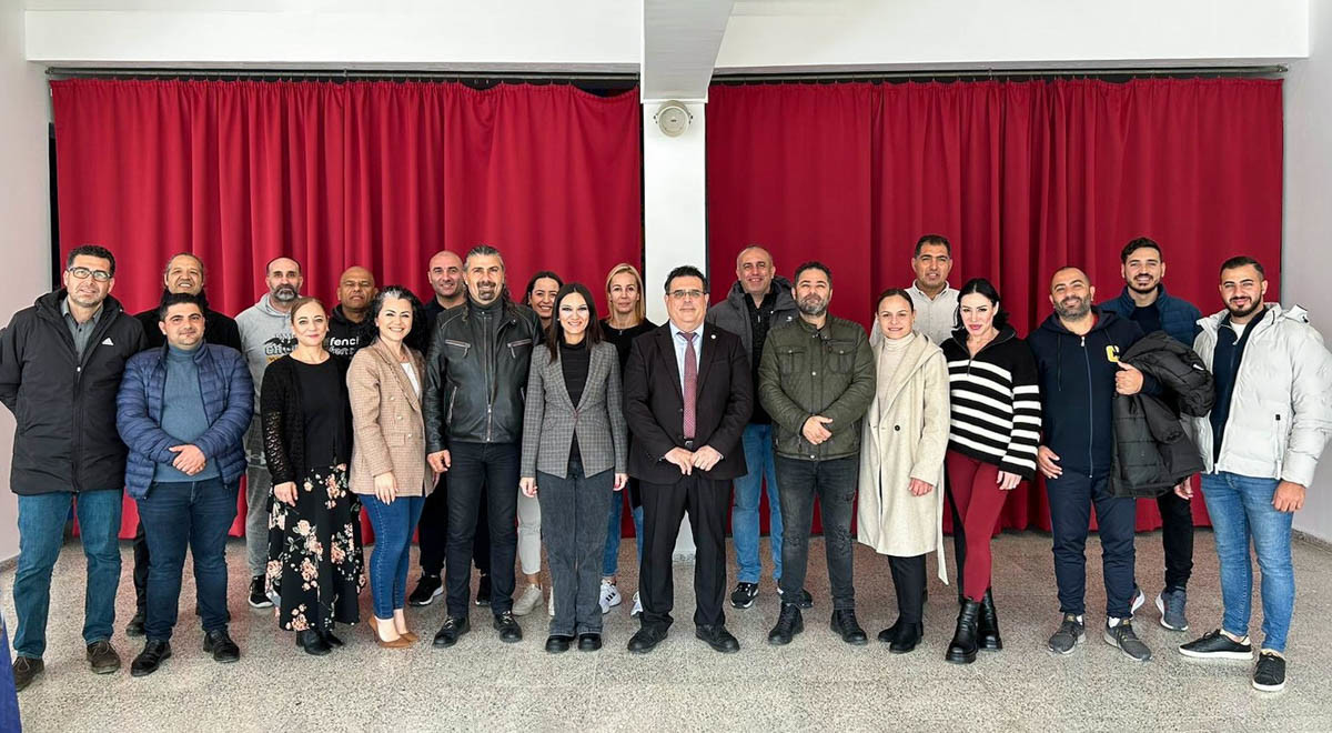 DAÜ Rektörü Prof. Dr. Aykut Hocanın Başarılarından Dolayı Spor İşleri Müdürlüğü’nü Ziyaret Etti