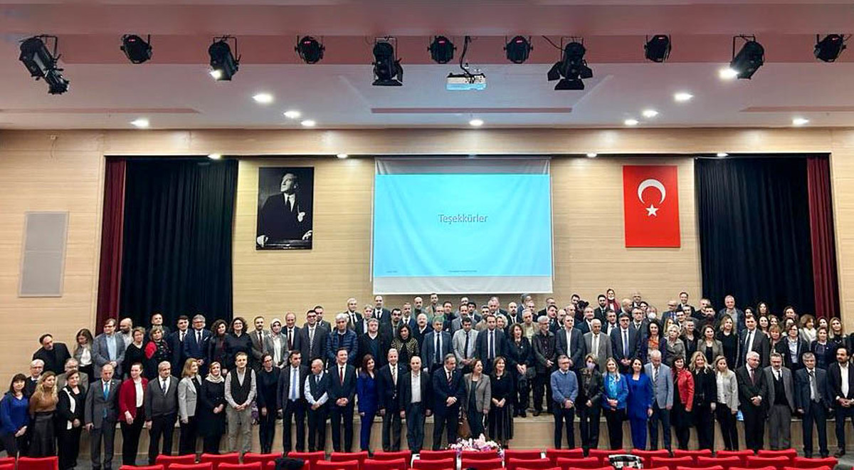 DAÜ Dr. Fazıl Küçük Tıp Fakültesi Öğretim Üyesi Doç. Dr. Amber Eker Bakkaloğlu Çalıştayda DAÜ’yü Temsil Etti