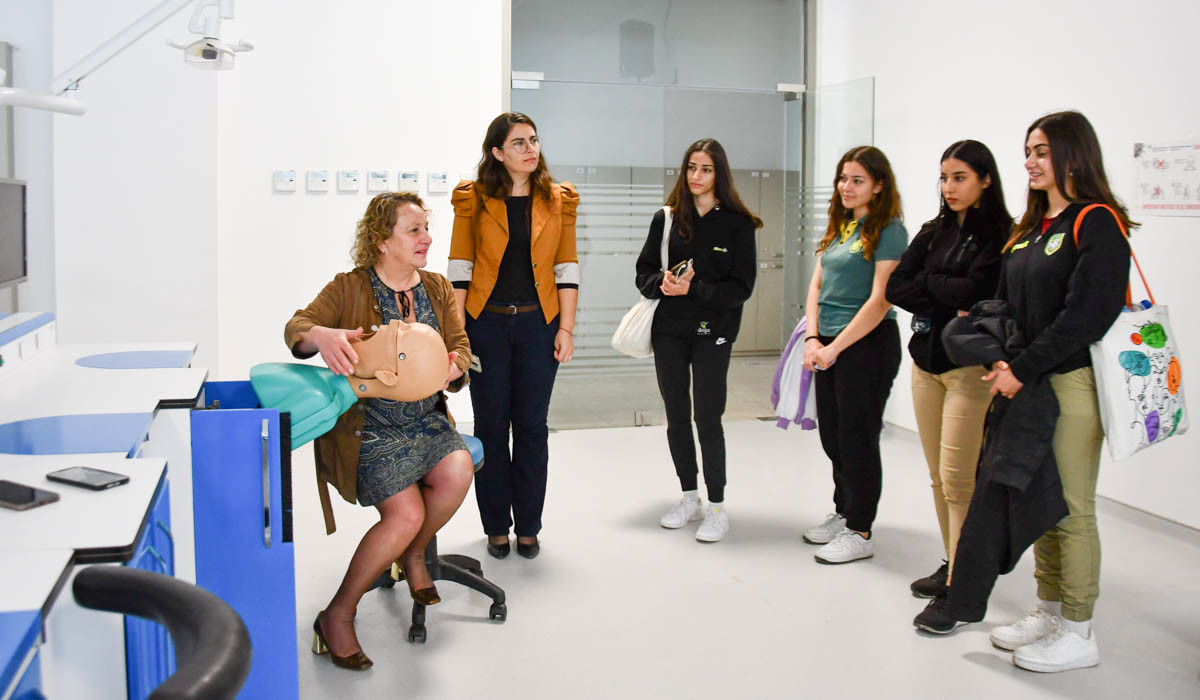 DAÜ’de Lise Öğrencilerine Yönelik Atölye Çalışmaları Devam Ediyor