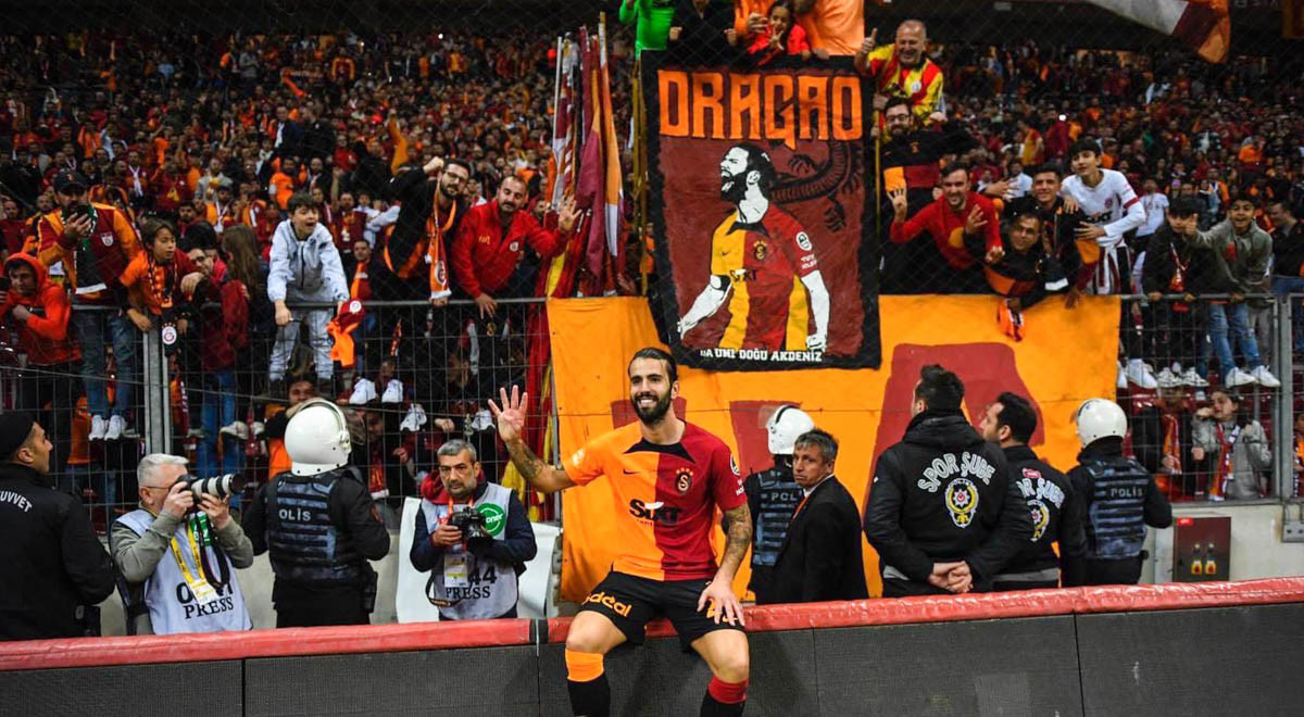 Ultraslan Uni – Eastern Mediterranean’s Oliveira Banner Reaches Millions from the Back-Goal